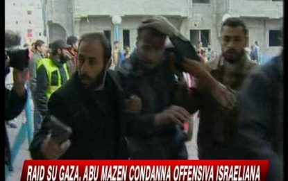 Israele bombarda Gaza: oltre 200 morti