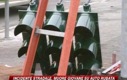 Milano: minorenne si schianta e muore su auto rubata