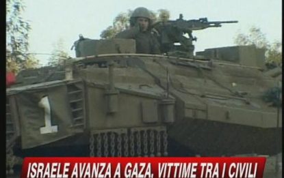 Gaza, tank sparano su civili. Morti anche tra truppe Israele