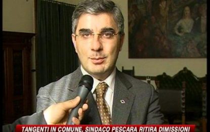 Tangenti Pescara, sindaco D'Alfonso ritira dimissioni