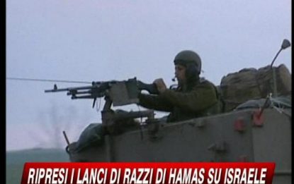Gaza, Israele intensifica l'offensiva. I morti sono 900