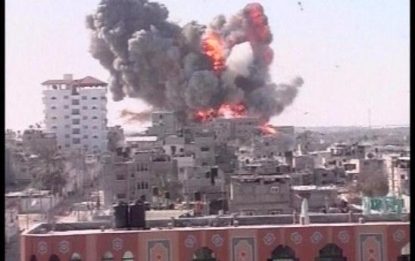 Gaza, diplomazia al lavoro ma gli attacchi proseguono