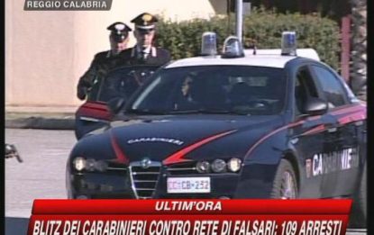 Blitz contro una rete di falsari, 109 arresti in Italia