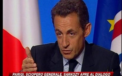 Francia, dopo lo sciopero Sarkozy apre al dialogo