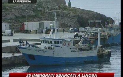 Immigrazione, in 35 sbarcano a Linosa