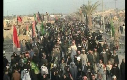 Iraq, migliaia di pellegrini sciiti celebrano l'Ashoura
