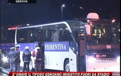 Genova, fratture multiple per tifoso travolto da bus