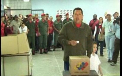 Venezuela, Chavez vince il referendum