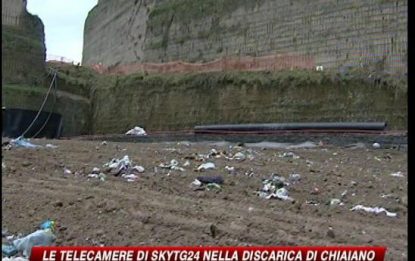 Apre la discarica di Chiaiano, alta tensione a Napoli