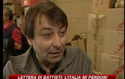 "L'Italia mi perdoni". Lettera di Battisti dal carcere