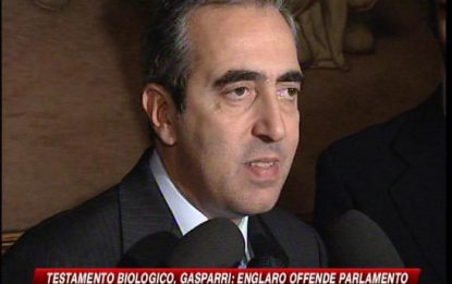 Legge fine vita, Gasparri a Englaro: offende Parlamento