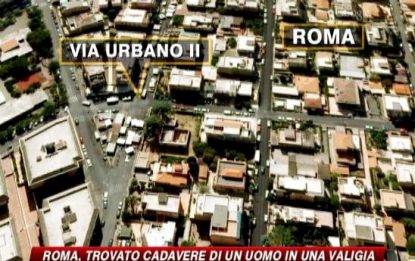 Roma, trovato cadavere di un uomo in una valigia