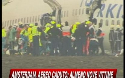 Amsterdam, aereo caduto: almeno nove morti e 50 feriti
