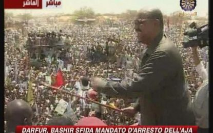 Bashir, minacce dal Darfur: "Via diplomatici e Ong"