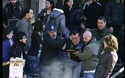 Torino, scontri all'università tra autonomi e polizia