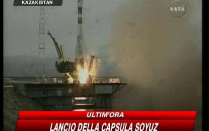 Kazakhstan, lanciata la navicella Soyuz: le immagini