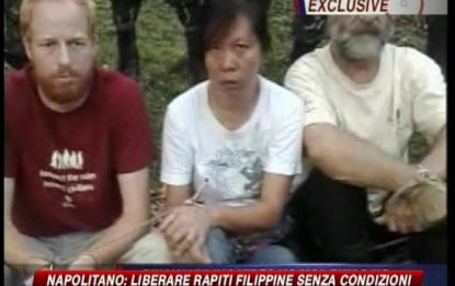 Rapiti Filippine, appello di Napolitano: "Liberateli"