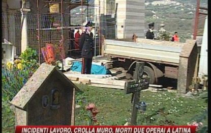 Latina, crolla ponteggio in cantiere del cimitero: 2 morti