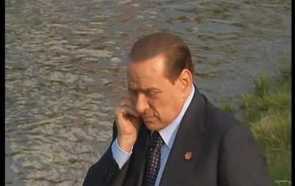 La Merkel aspetta ma Berlusconi è al telefono