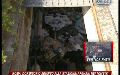 Roma, bimbi afghani dormivano nei tombini