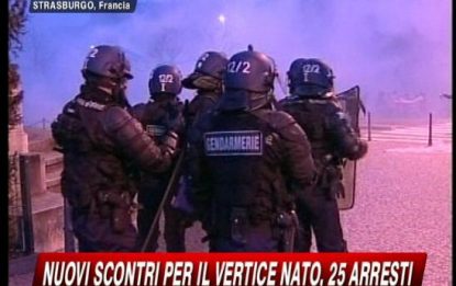 Vertice Nato, almeno 25 arresti per proteste no global