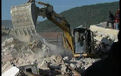 Terremoto Abruzzo, periti a lavoro