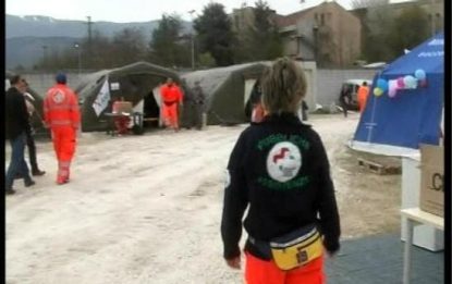 Vento e pioggia sugli sfollati, 294 i morti in Abruzzo
