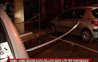 Roma, muore accoltellato dopo una lite per parcheggio