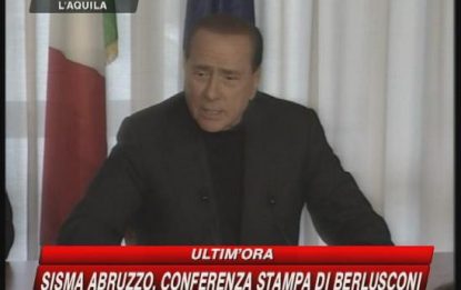 Sisma Abruzzo, Berlusconi: "Soccorsi tempestivi"