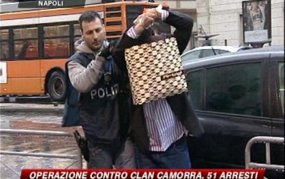 Camorra, blitz a Napoli: 51 arresti