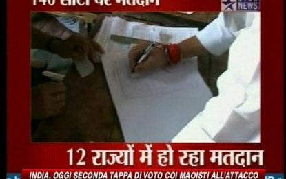 India, seconda tappa di voto coi maoisti all'attacco