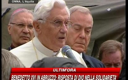 Abruzzo, l'appello del Papa: Ora case e chiese solide