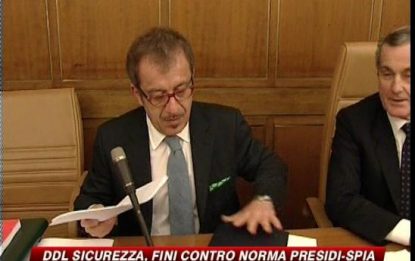 Sicurezza, Fini a Maroni: "No ai presidi-spia"