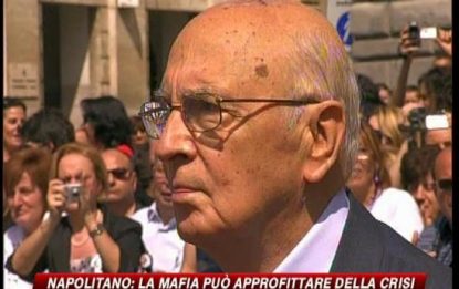Napolitano: "La mafia può approfittare della crisi"