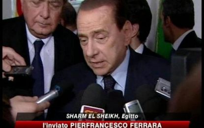 Berlusconi: "Sui barconi nessuno con diritto d'asilo"