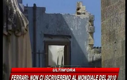 Lecce, crolla solaio palazzina: estratti vivi 2 operai