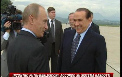 Berlusconi e Putin firmano accordo su sistema gasdotti