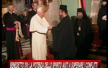 Il Papa al Santo Sepolcro, nuovo appello alla pace
