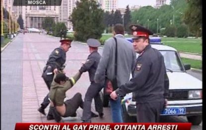 Gay Pride, scontri a Mosca tra polizia e attivisti