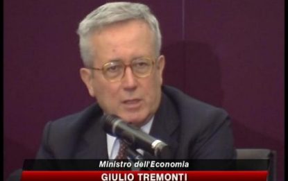 Tremonti critica le banche: abbassino tassi d'interesse
