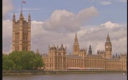 Scandalo rimborsi, inglesi chiedono il voto anticipato