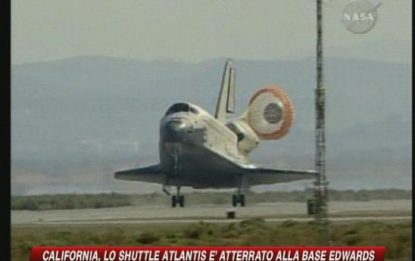 Spazio, rientra lo Shuttle Atlantis