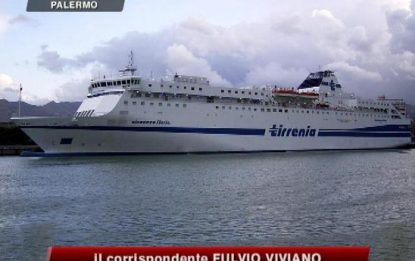 Spagna, nave travolta da onda anomala. Tre morti
