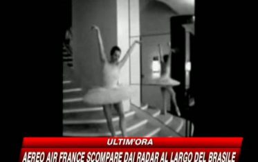 Karl Lagerfield disegna tutù per il "Lago dei cigni"