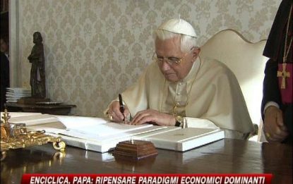 Crisi economica, presto l'enciclica di Benedetto XVI