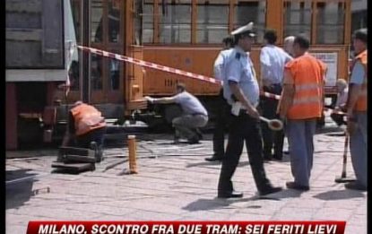 Milano, scontro tra due tram
