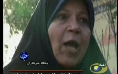 Iran, rilasciata Faezeh Hashemi. I Guardiani: voto regolare