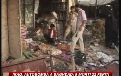 Ancora sangue in Iraq: autobomba fa strage a Baghdad
