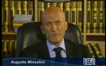 Inchieste sul premier, Minzolini: "No al gossip"