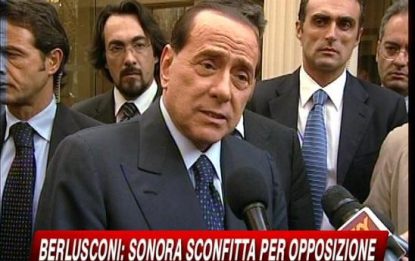 Berlusconi: sconfitto il gossip. Pd: invertita la rotta